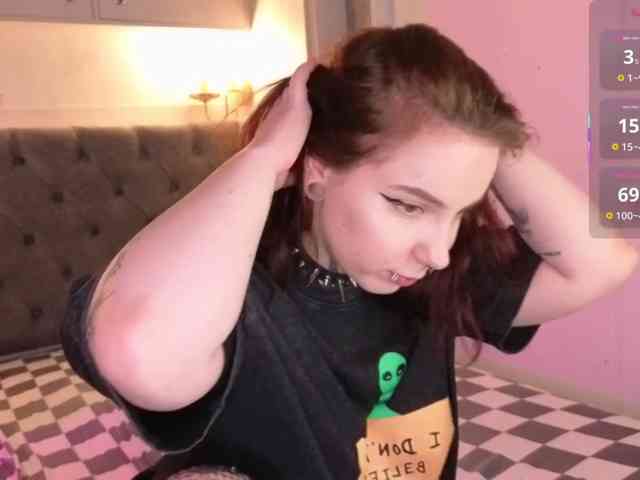 chat with online Vivi-Squirrel