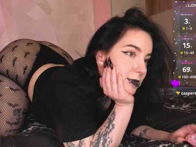 Vivi-Squirrel Sex Cam Show