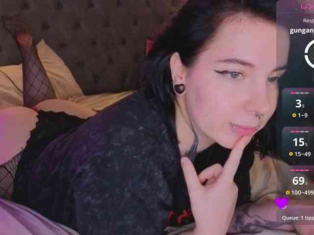 chat with online Vivi-Squirrel