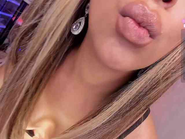 DreamGoddess Sex Cam Show