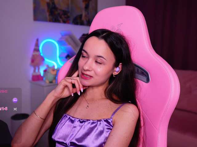 JuicyAngel's BongaCams show and profile