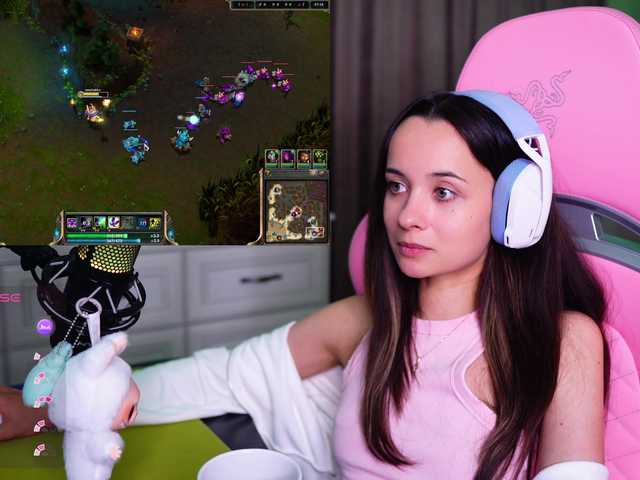 JuicyAngel live webcam show