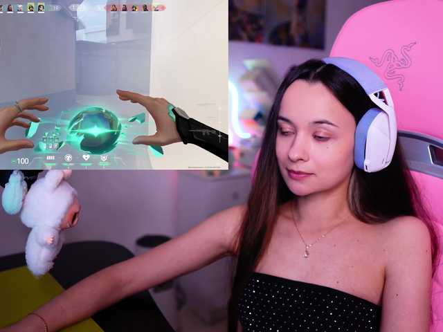le modèle JuicyAngel est en webcam porno dans un show sur le site bongacams, il possède les tags suivants: White/Caucasian,Brunette,Shaved