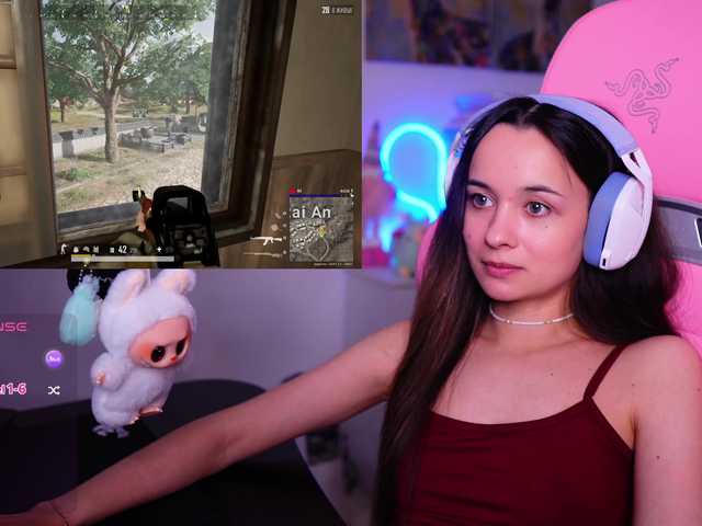 JuicyAngel's BongaCams show and profile