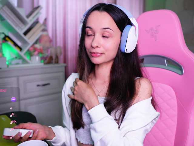 JuicyAngel live webcam show