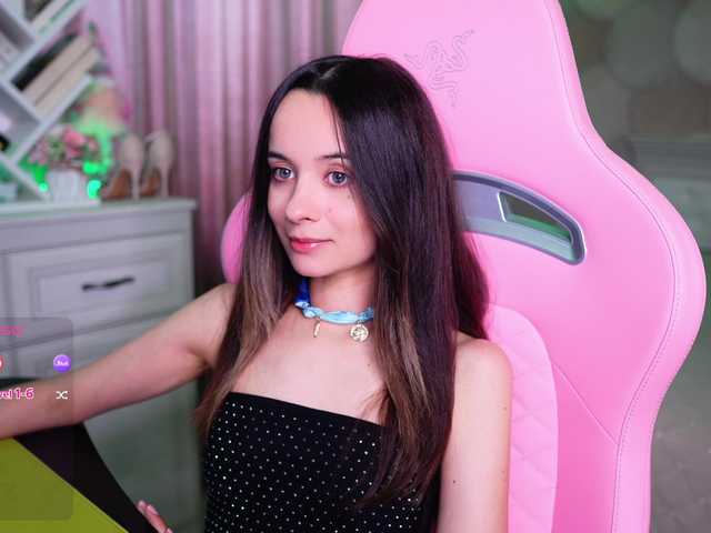 JuicyAngel live cam on BongaCams