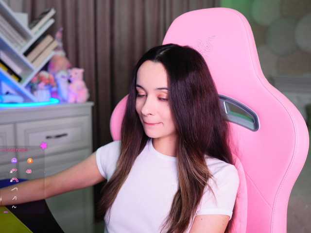 JuicyAngel, live now on BongaCams