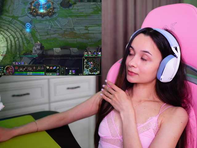 JuicyAngel live cam on BongaCams