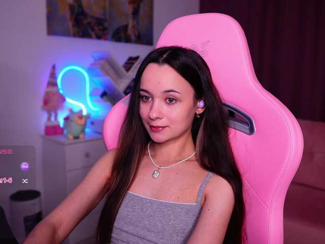 JuicyAngel's BongaCams show and profile