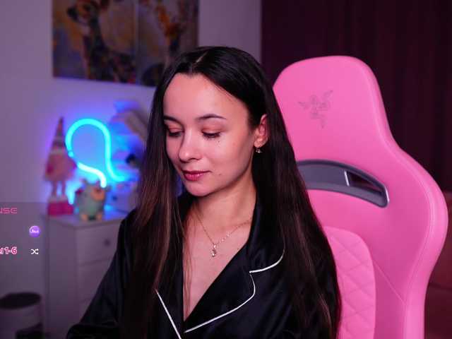 JuicyAngel's BongaCams show and profile