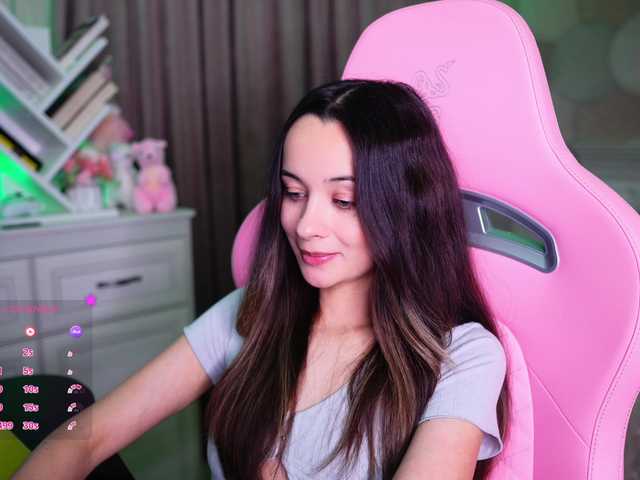 JuicyAngel live cam on BongaCams