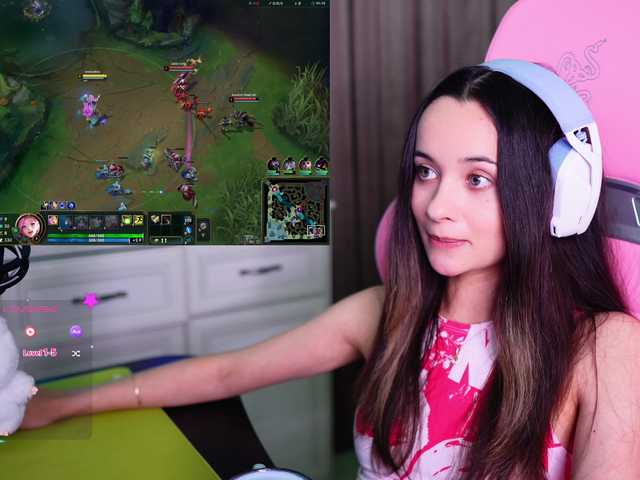 JuicyAngel live cam preview