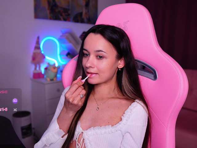 JuicyAngel's BongaCams show and profile