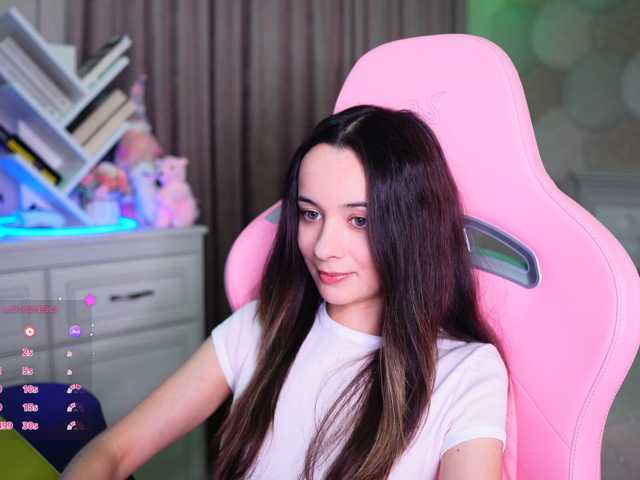 JuicyAngel, live now on BongaCams
