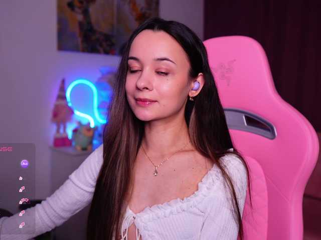 JuicyAngel's BongaCams show and profile