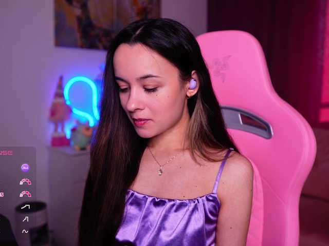 JuicyAngel's BongaCams show and profile