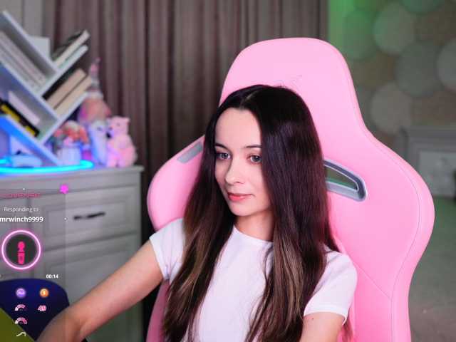 JuicyAngel, live now on BongaCams