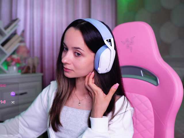 JuicyAngel live webcam show