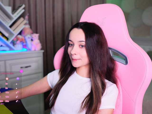 JuicyAngel, live now on BongaCams