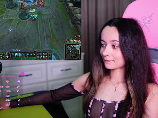 JuicyAngel live cam preview