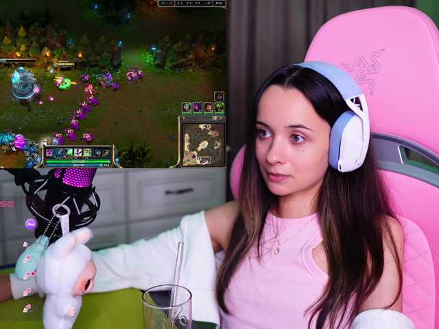 JuicyAngel live webcam show