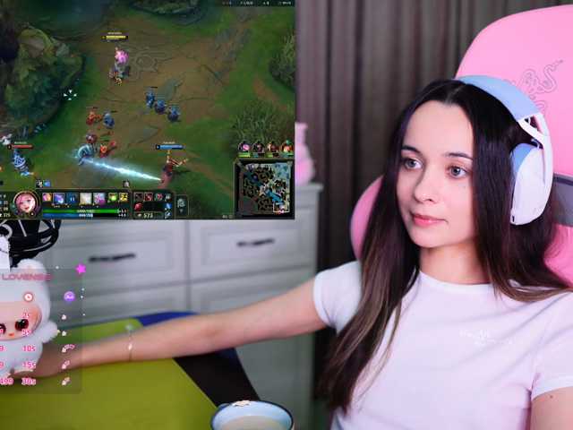 JuicyAngel, live now on BongaCams