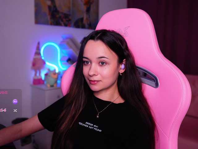 JuicyAngel's BongaCams show and profile