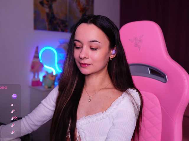 JuicyAngel's BongaCams show and profile