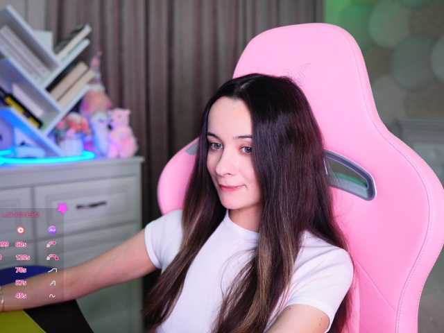 JuicyAngel, live now on BongaCams
