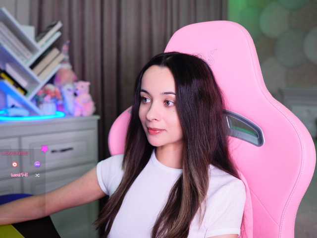 JuicyAngel, live now on BongaCams
