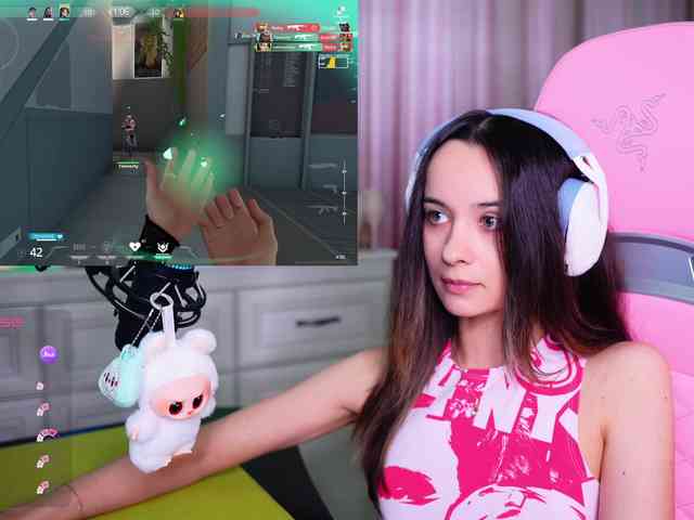 JuicyAngel Live Webcam on BongaCams