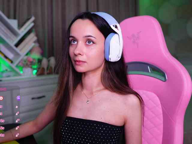 モデル: JuicyAngel