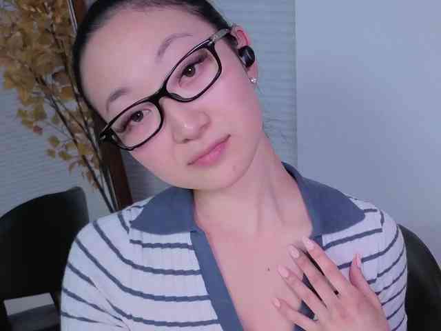 Model: MySweetSofie