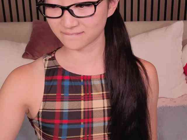 mysweetsofie's live room