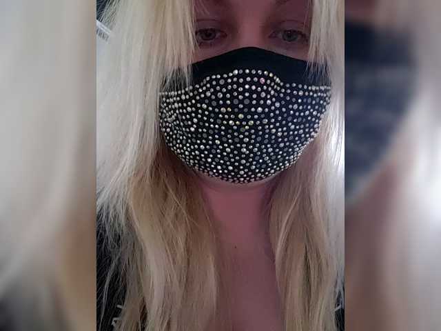 Marta_28 live cam preview