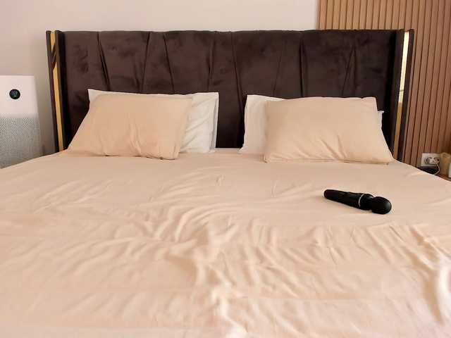 roses-dream — live female cam