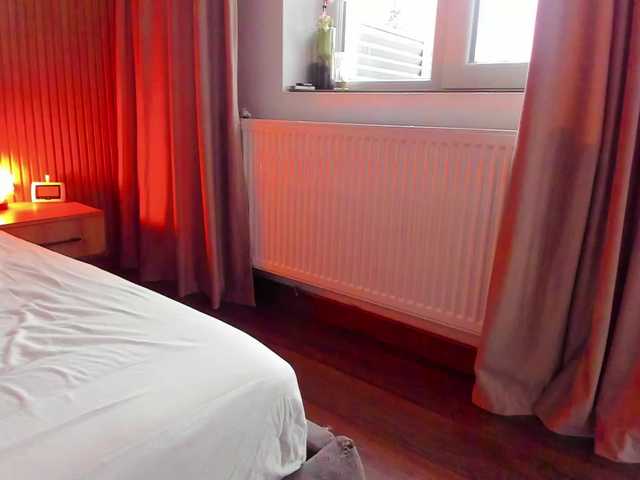 roses-dream's BongaCams show and profile