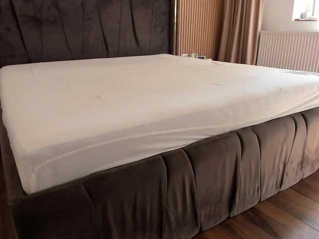 roses-dream live cam on BongaCams