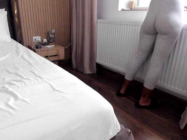 roses-dream live cam on BongaCams