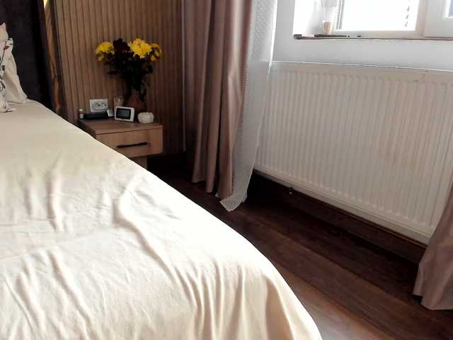 roses-dream live cam on BongaCams