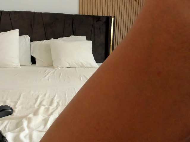 roses-dream live cam on BongaCams