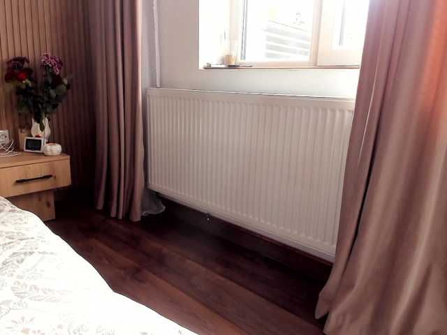 roses-dream live cam on BongaCams
