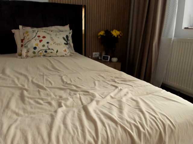 roses-dream live cam on BongaCams