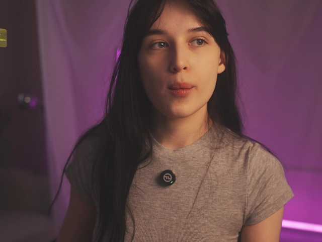 hor-neyJ0zy's BongaCams show and profile