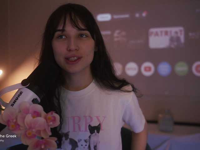 hor-neyJ0zy teen (18+) live cam