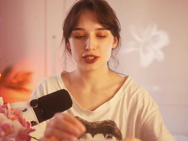 hor-neyJ0zy live cam on BongaCams