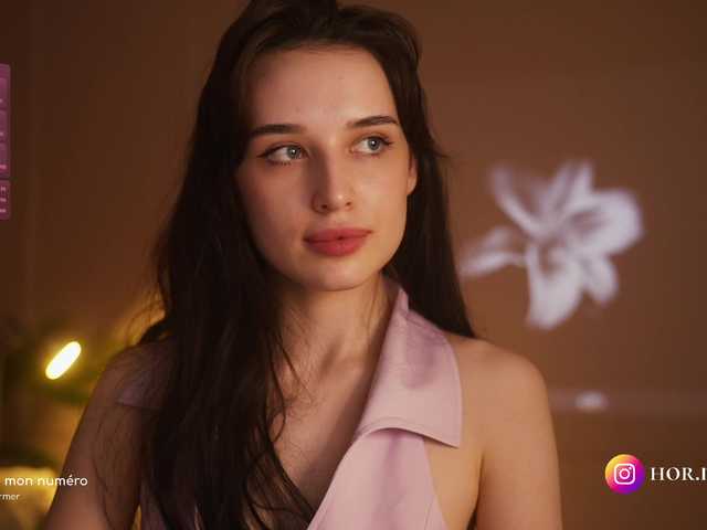 hor-neyJ0zy live cam on BongaCams