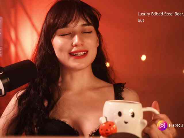 HorneyJozy webcam