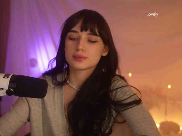 HorneyJozy webcam