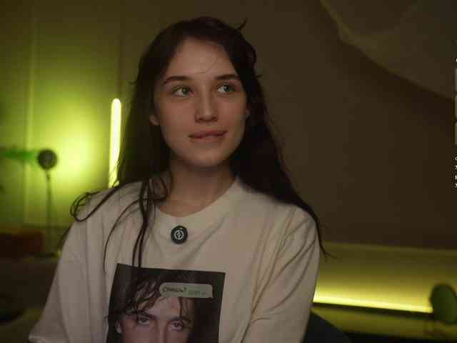 HorneyJozy webcam